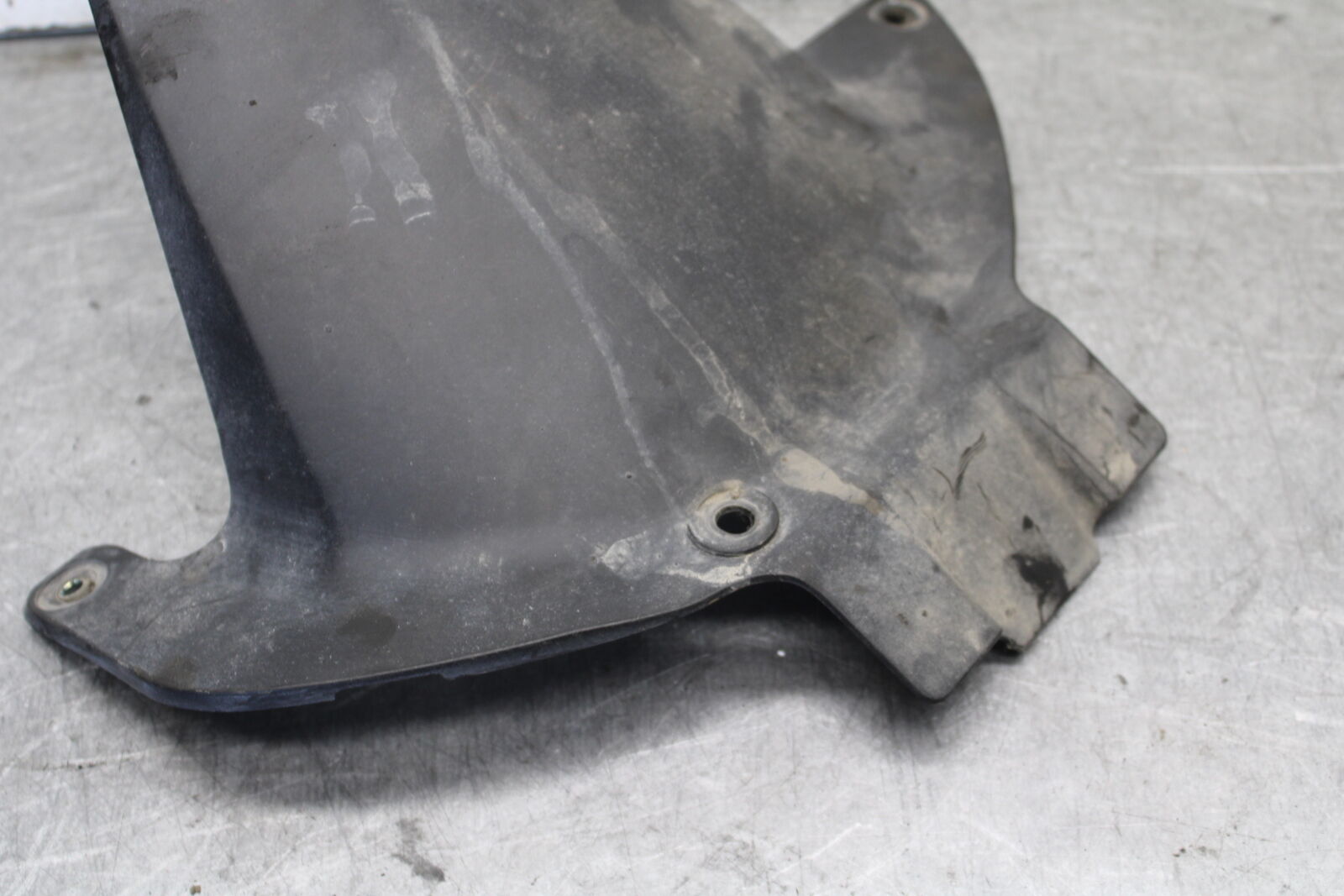 05-06 HONDA CBR600RR REAR BACK WHEEL TIRE HUGGER FENDER 80120-MEE-D00  BB689