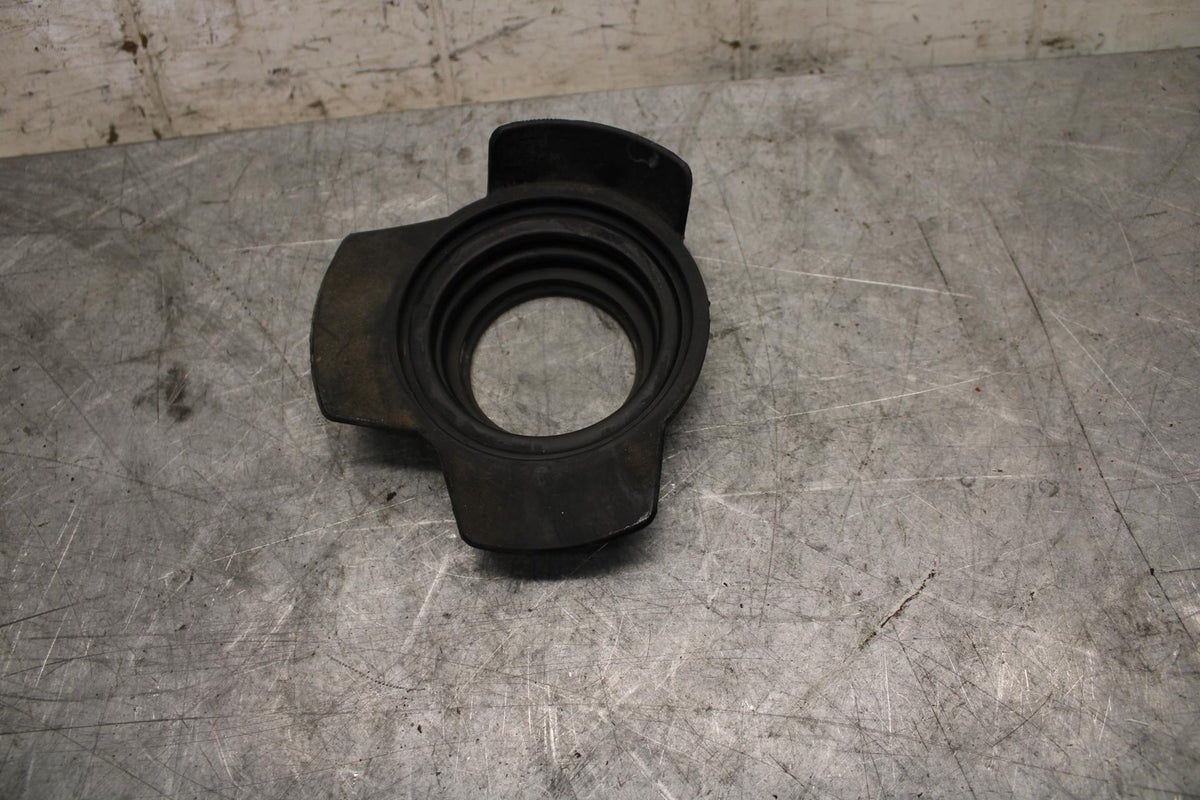 2004 Honda ST1300 ENGINE MOTOR  SHAFT CRANKSHAFT COVER SEAL BB49