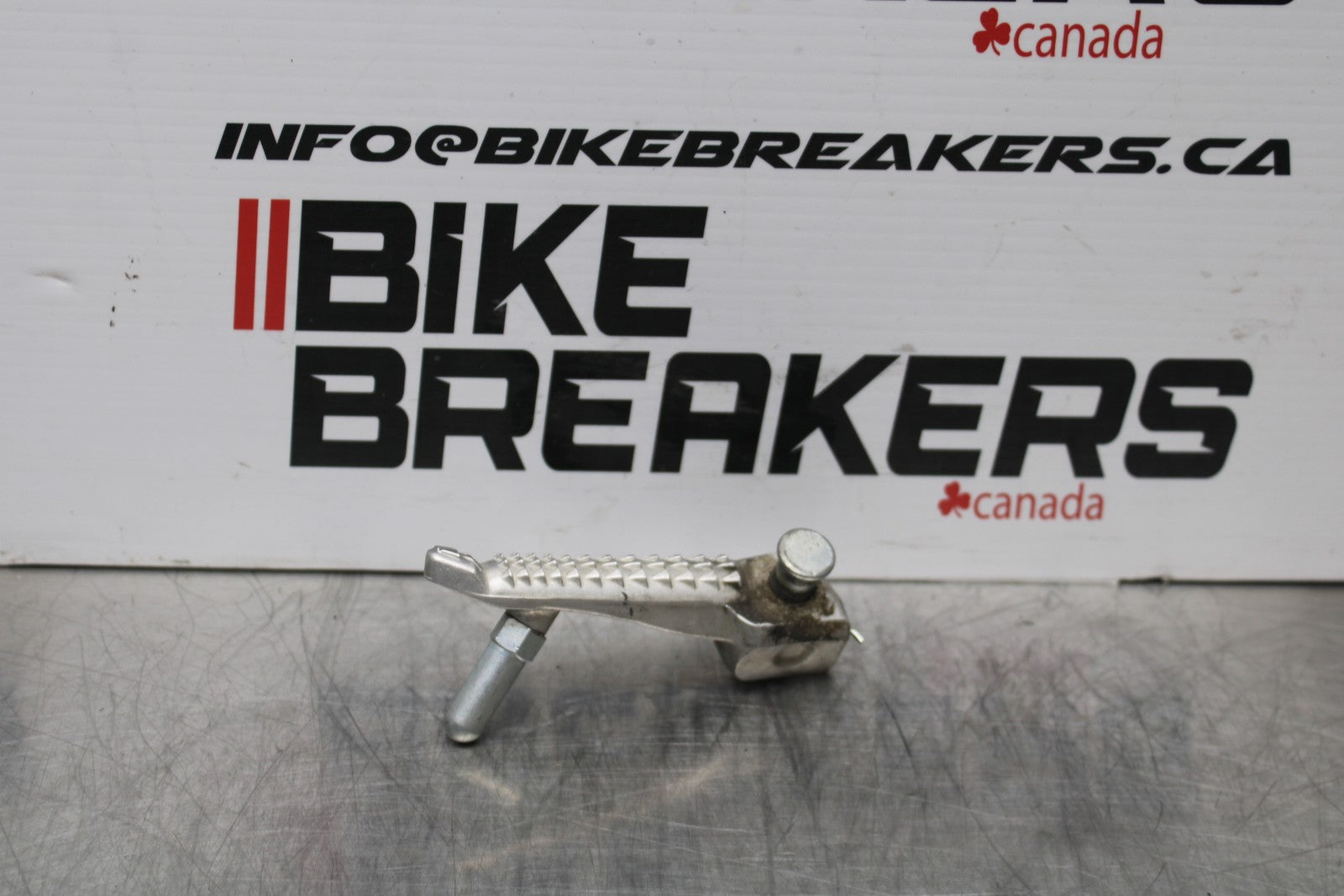 13-17 KAWASAKI NINJA 300 EX300 ABS RIGHT FRONT FOOT REST PEG STEP BB187