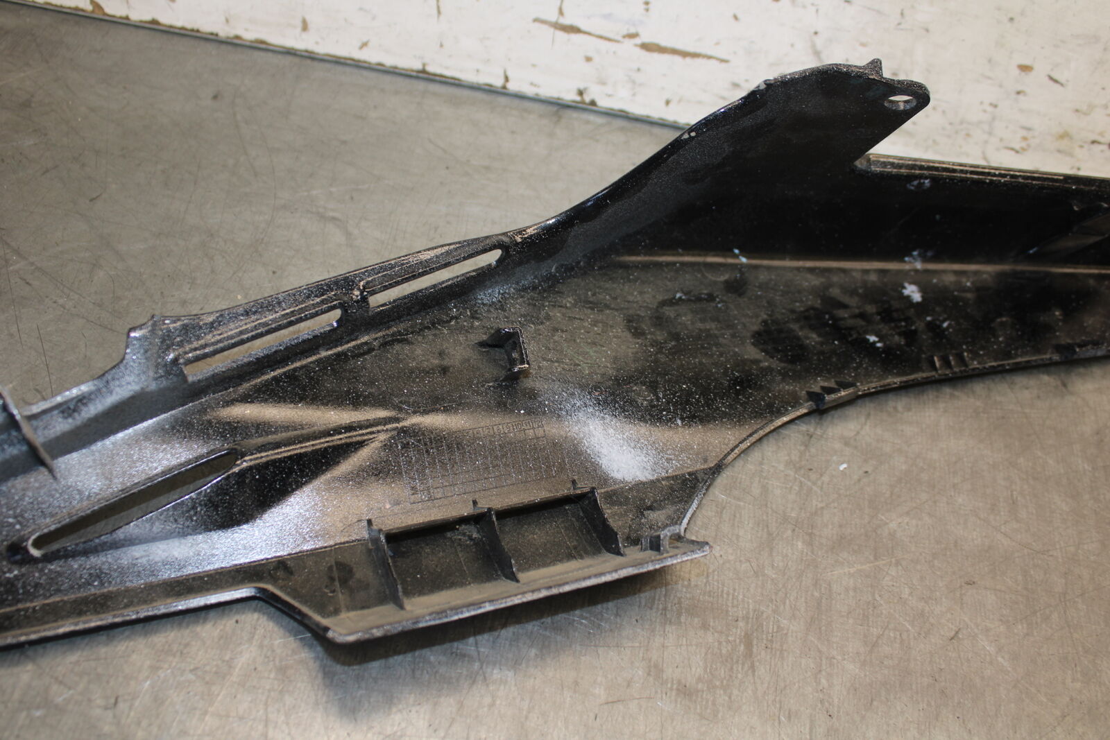 13-15 HONDA CBR500R RIGHT REAR BACK TAIL FAIRING COWL SHROUD BB704