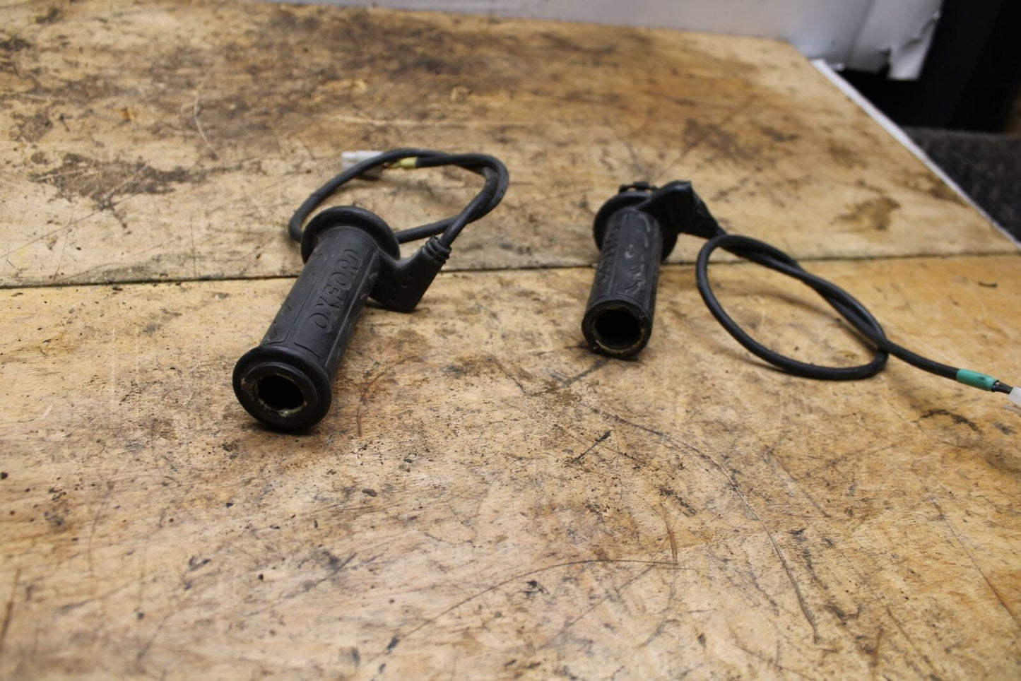 07-11 SUZUKI VSTROM 650 RIGHT LEFT CLIPON HANDLEBAR GRIPS GRIP PAIR SET BB340