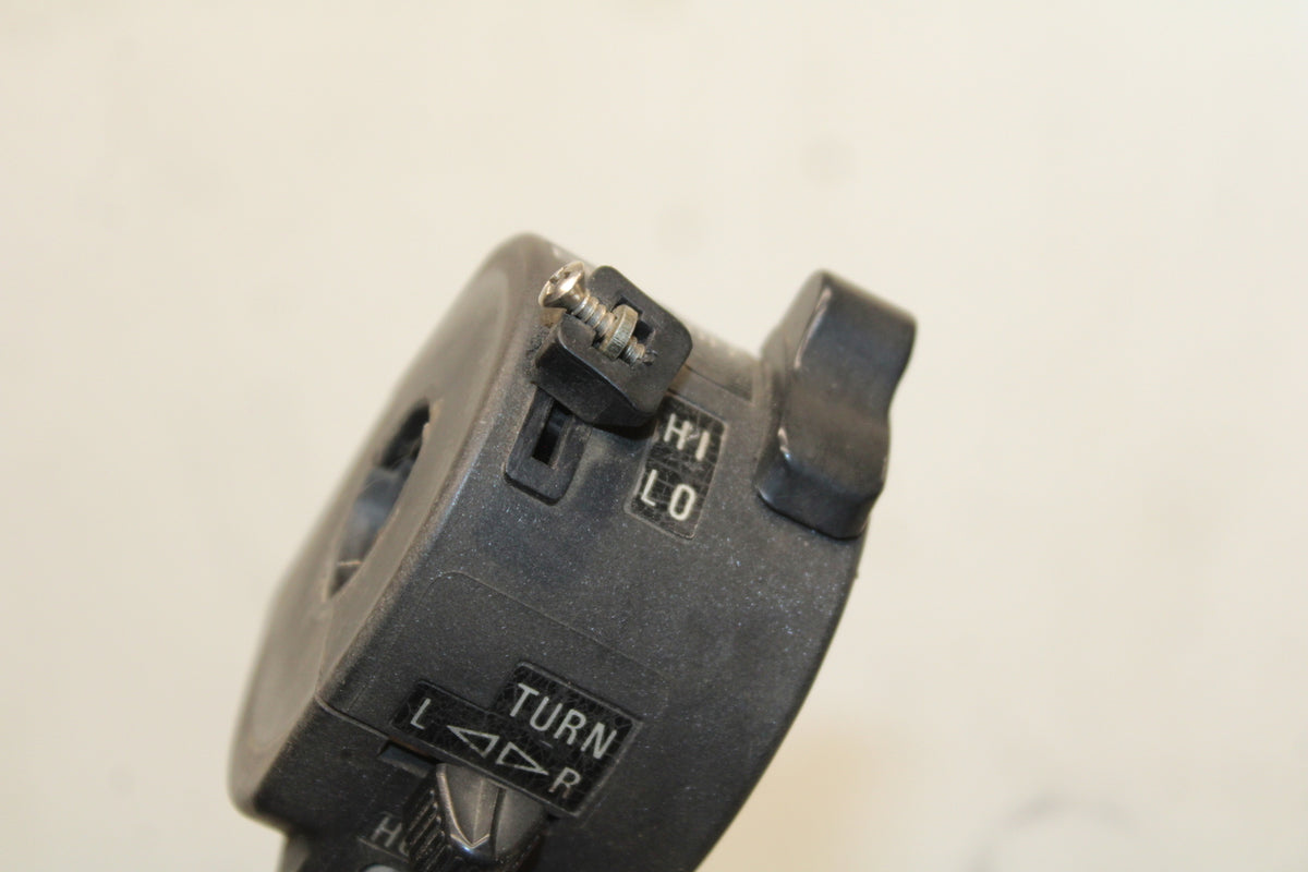 78 SUZUKI GS550E LEFT CLIP ON HANDLE HORN SIGNALS SWITCH SWITCHES BB133