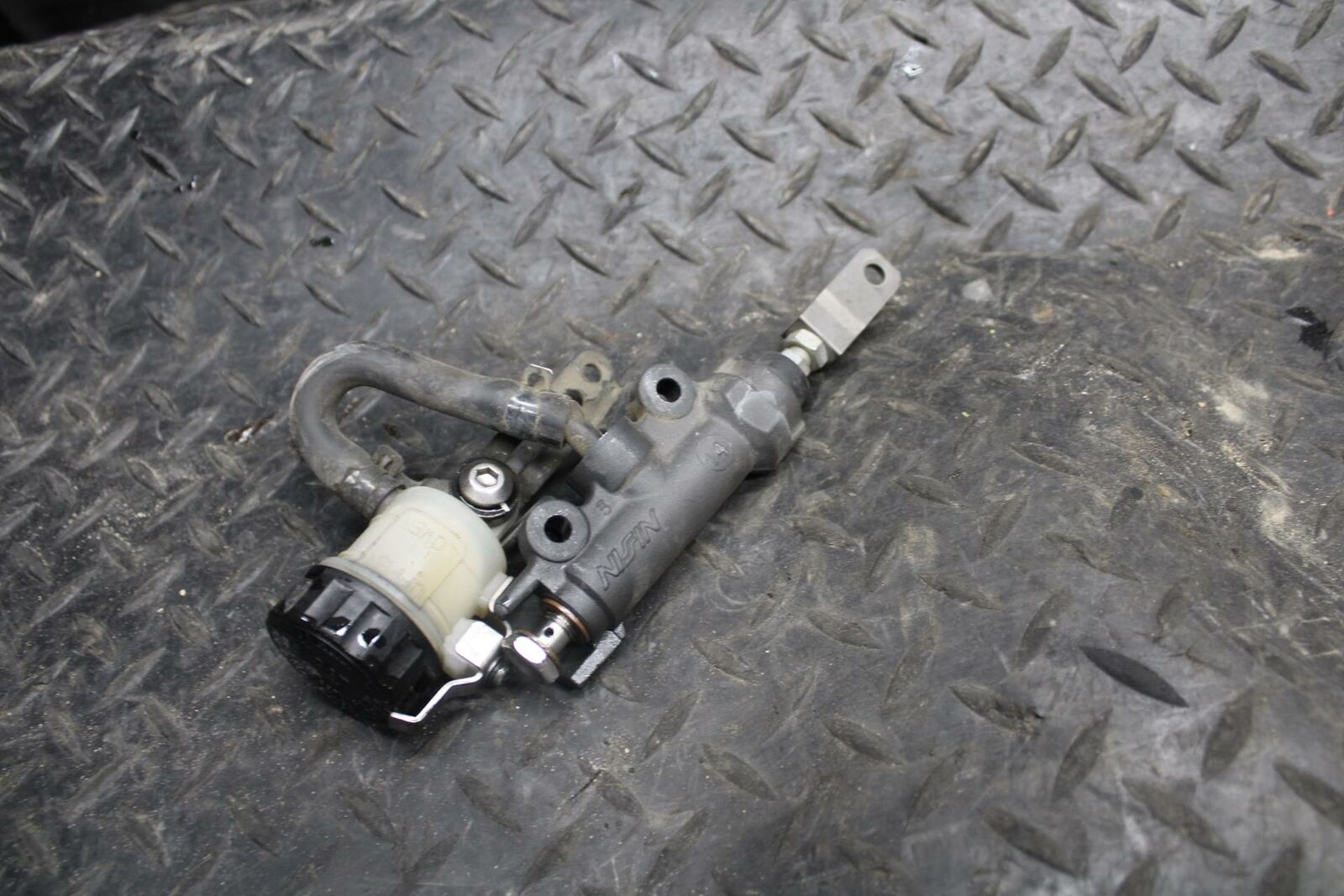 10-11 HONDA CBR1000RR REAR BACK BRAKE MASTER CYLINDER W RESERVOIR BB228