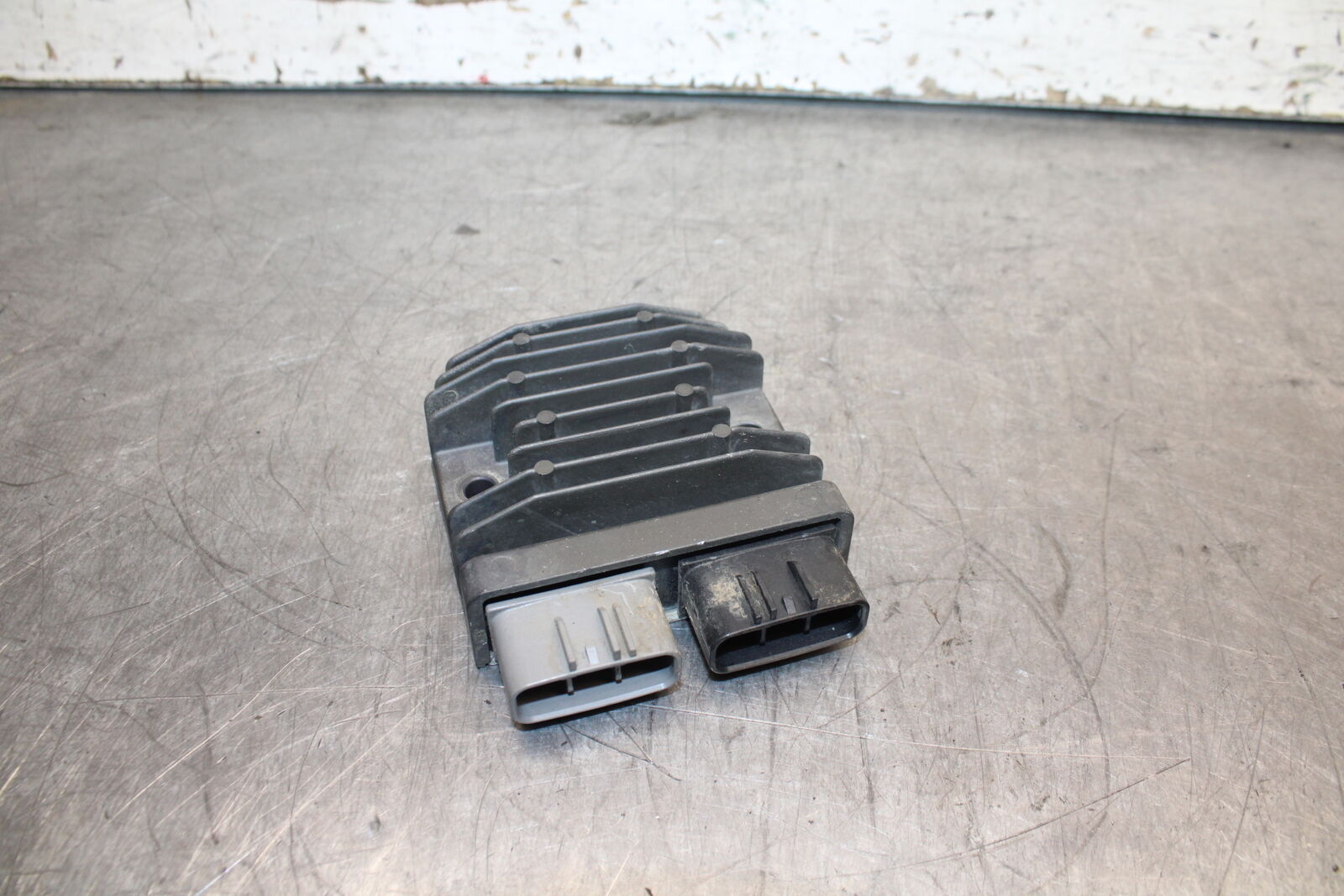 14-17 YAMAHA FZ09 RECTIFIER VOLTAGE REGULATOR BB111
