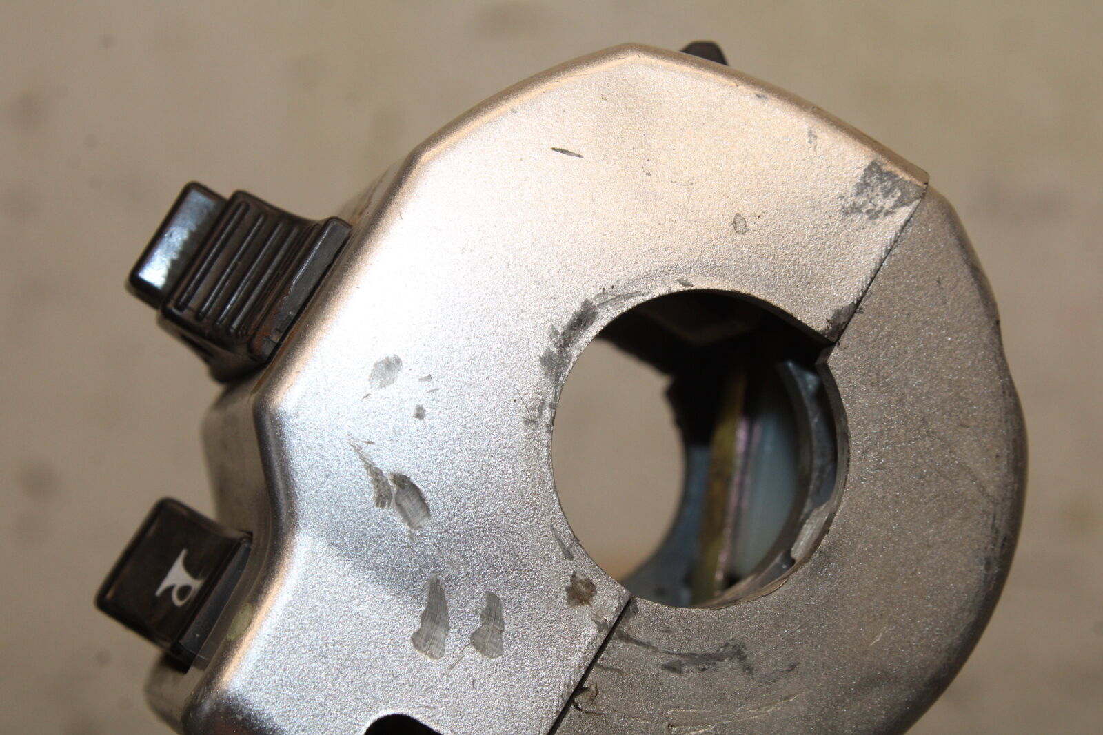 05-06 SUZUKI BOULEVARD M50 LEFT CLIP ON HANDLE HORN SIGNALS SWITCH BB671