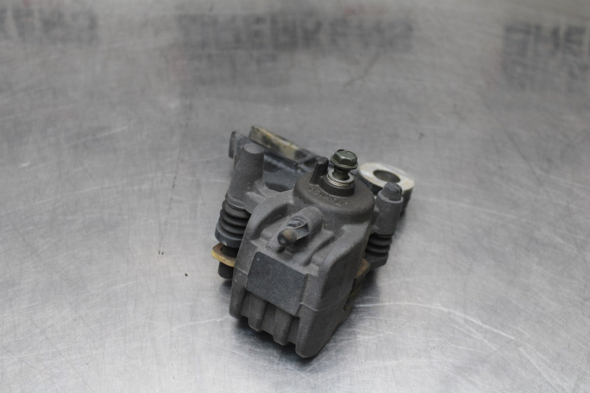 06 KAWASAKI NINJA 650 EX650 REAR BACK BRAKE CALIPER W MOUNT BRACKET BB823