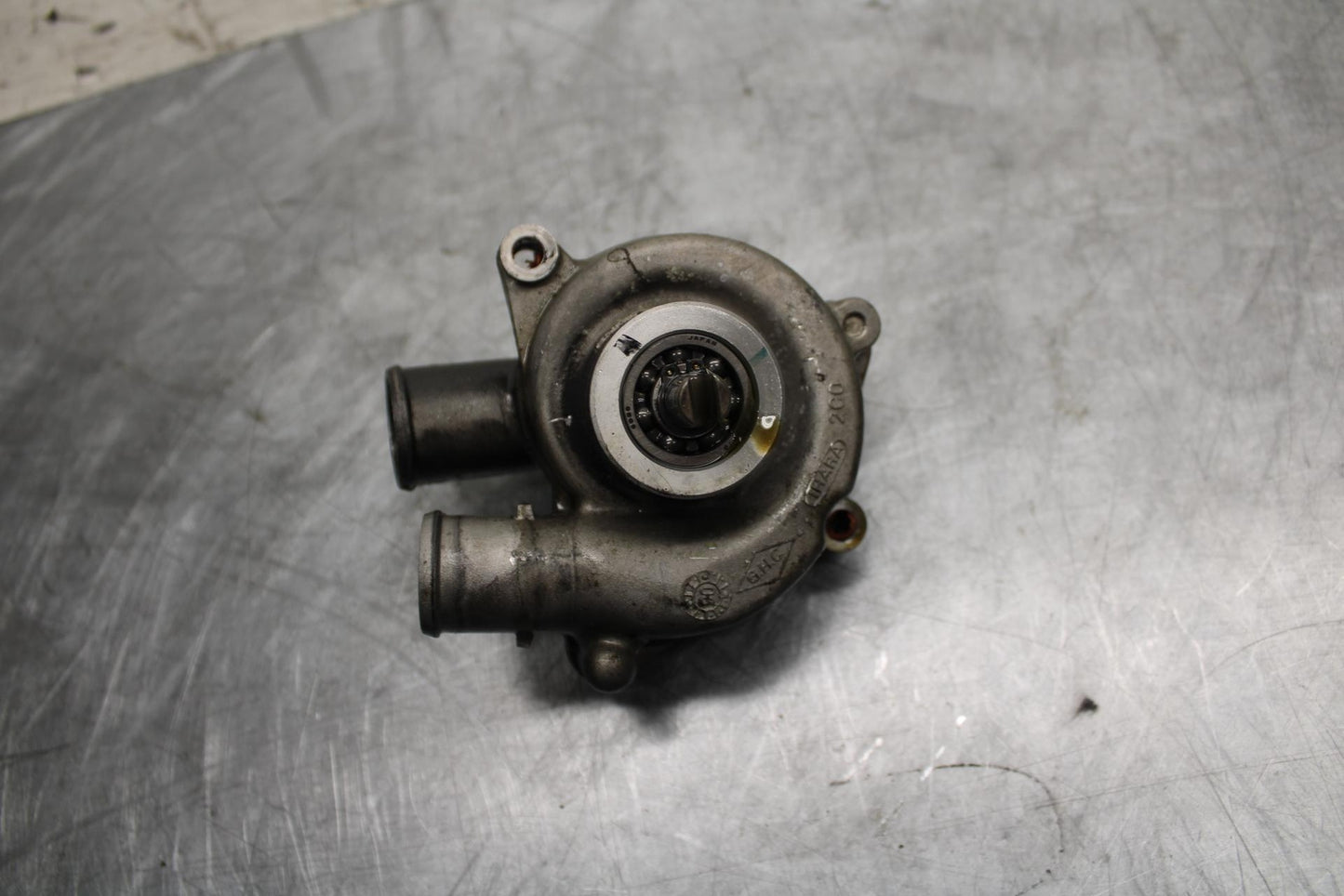 07 YAMAHA YZF R6 ENGINE WATER COOLANT PUMP  2C0-12420-00-00 BB495