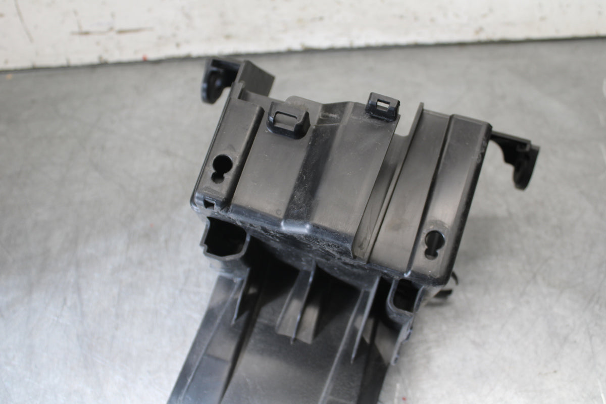 17-24 SUZUKI SV650 REAR BACK TAIL UNDERTAIL BATTERY TRAY PLASTIC BB706