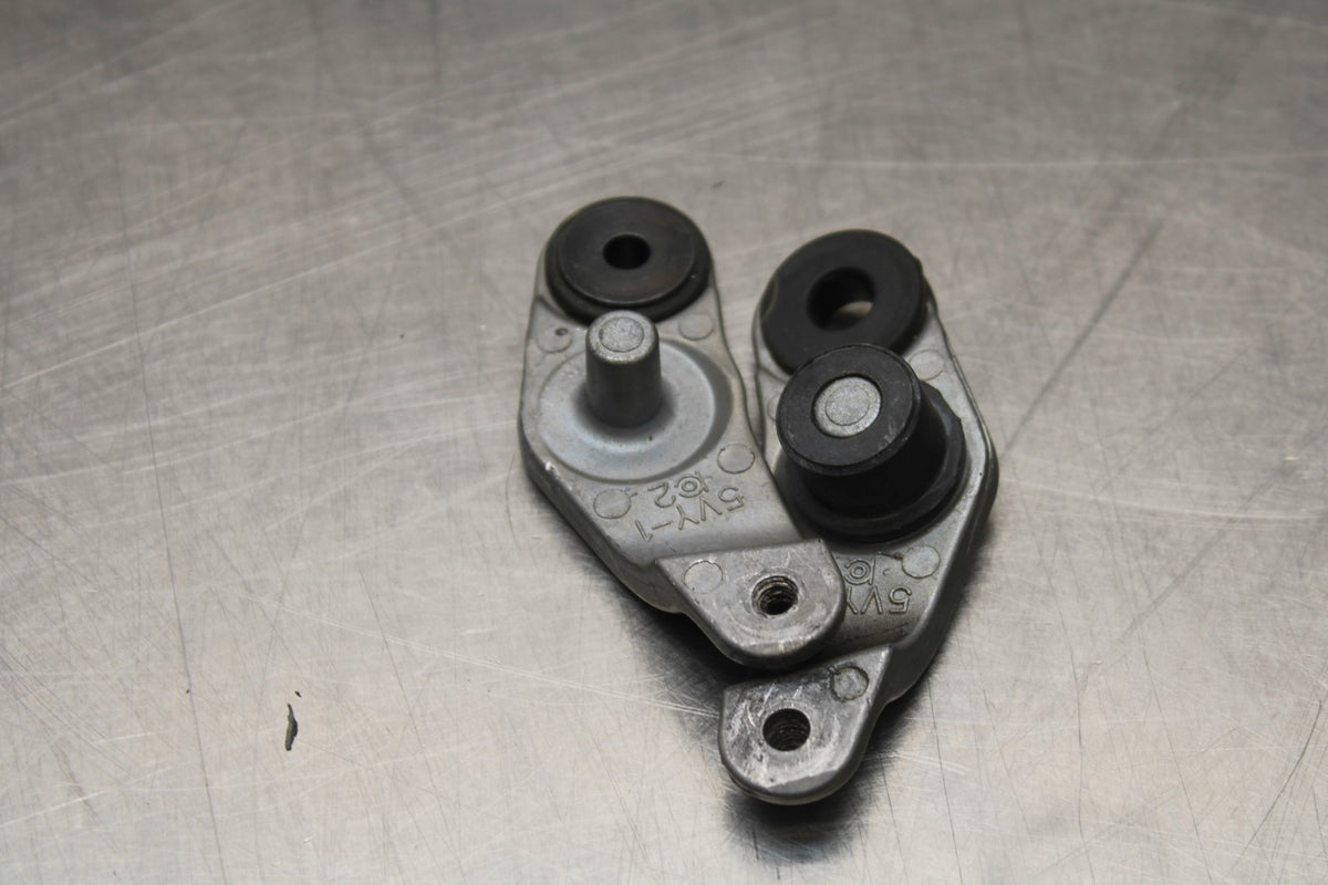 08-16 YAMAHA YZF R6 FRONT GAS TANK BRACKET MOUNT BB856