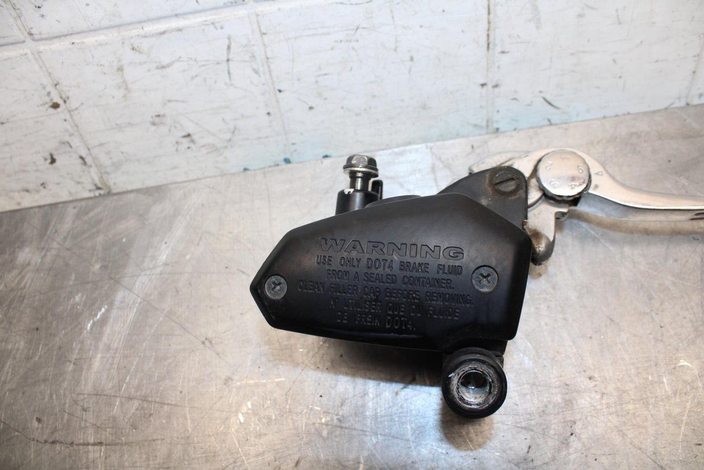 11-14 KAWASAKI VERSYS 650 LE 650C FRONT BRAKE MASTER CYLINDER w/ LEVER BB498