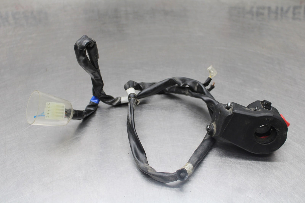 19-24 YAMAHA R3 RIGHT CLIP ON HANDLE KILL OFF START SWITCH SWITCHES BB942