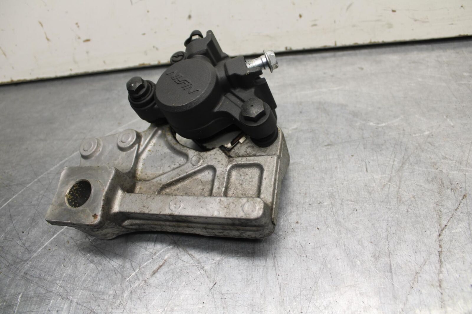 07-12 SUZUKI BANDIT GSF 650 F GSX650F/ REAR BACK BRAKE CALIPER BB90