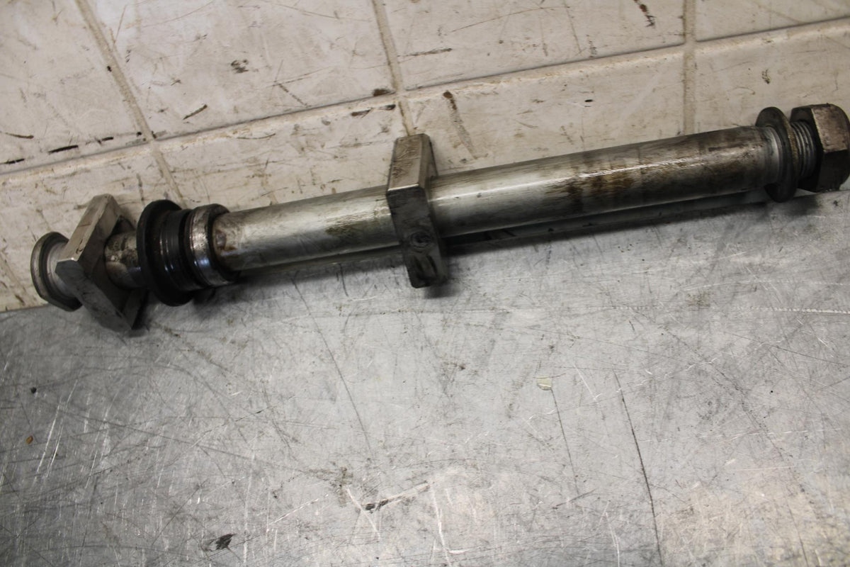 2016 Honda CBR1000RR REAR AXLE WHEEL RIM PIVOT BOLT AXEL 42301-MFL-000 BB530