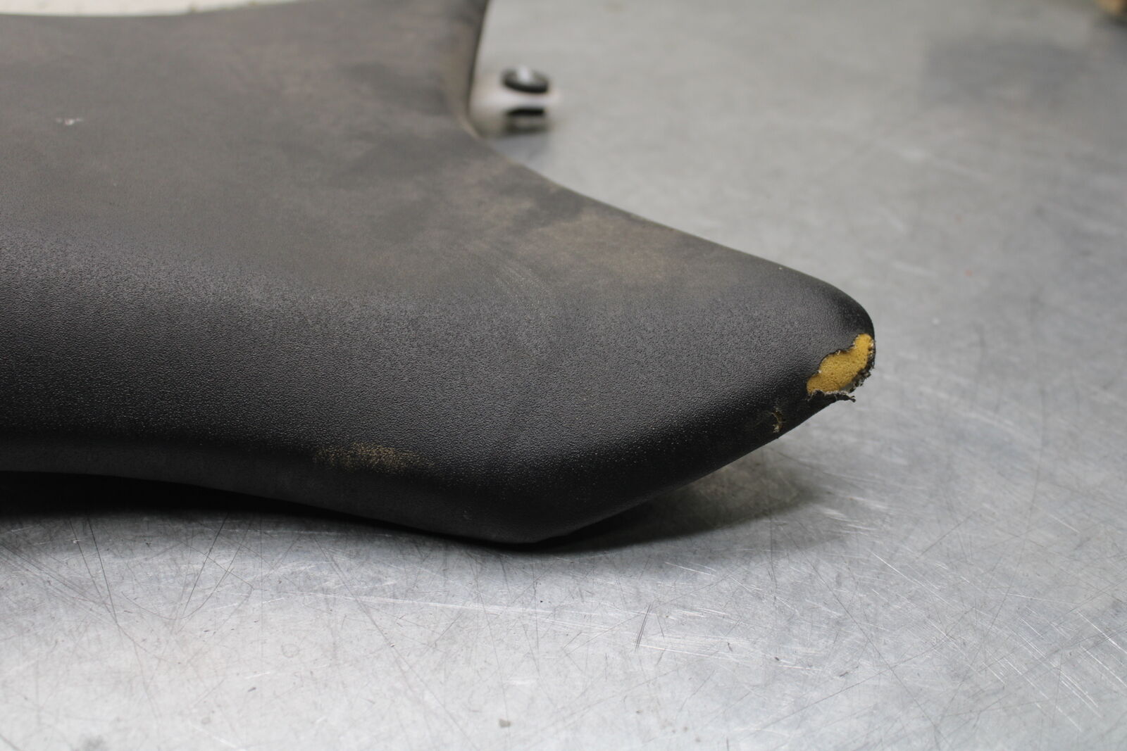 16 KAWASAKI NINJA ZX10R FRONT DRIVERS SEAT PAD SADDLE PILLION 53066-0521-MA  BB6