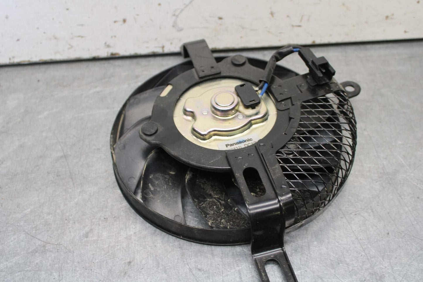 11-23 SUZUKI GSXR 750 ENGINE RADIATOR COOLING FAN BB630