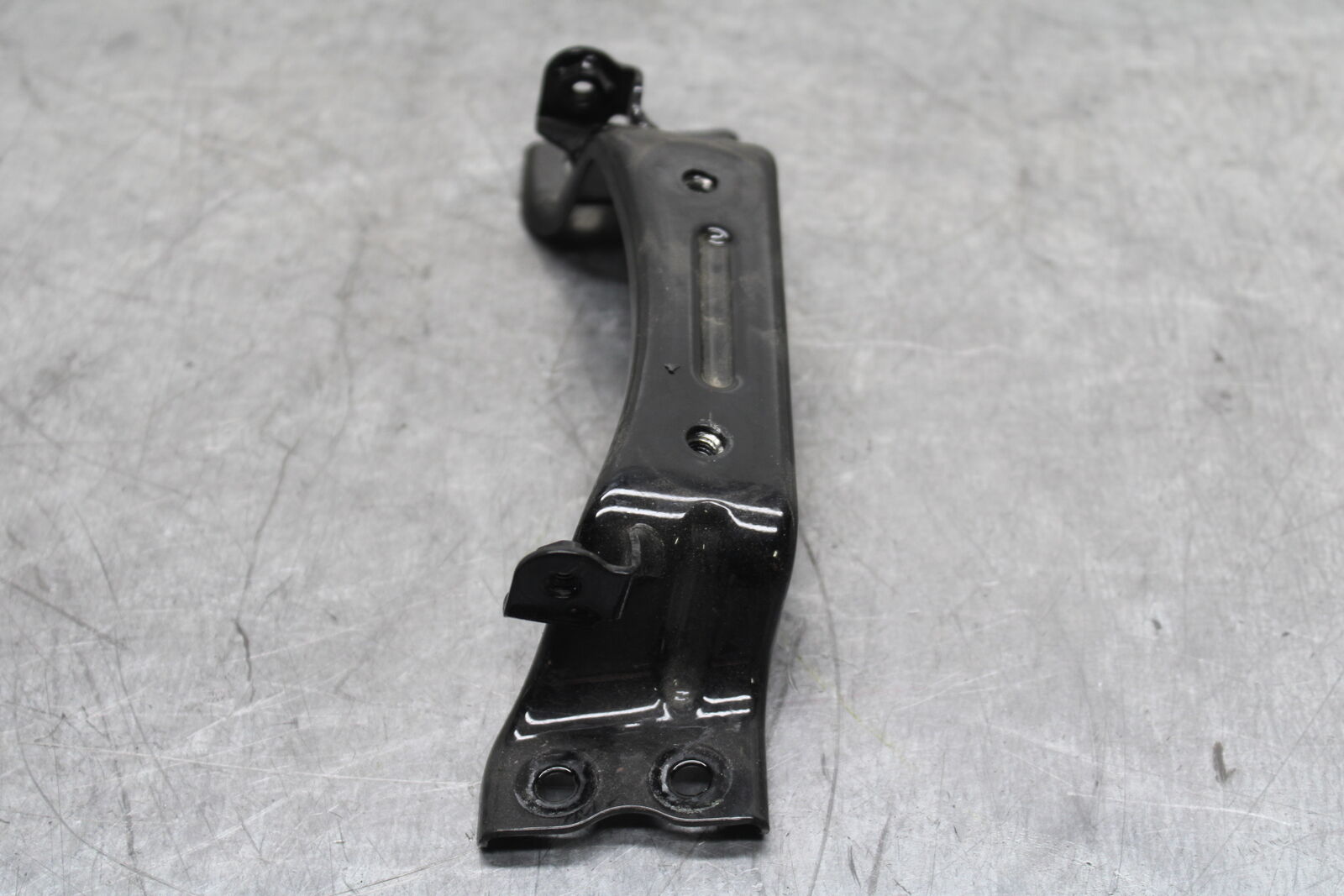 19-22 KAWASAKI Z400 GAS TANK FUEL CELL PETROL RESERVOIR BRACKET MOUNT BB738