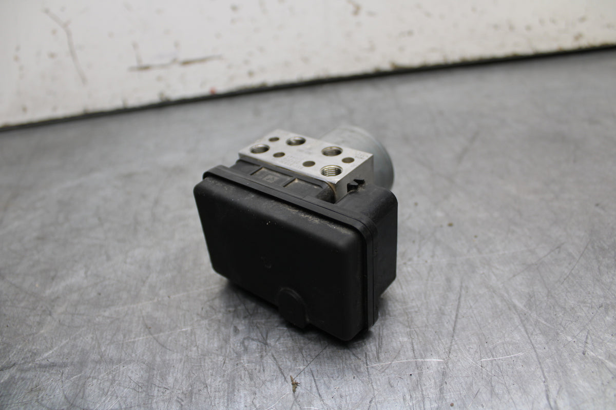 22-24 YAMAHA XSR900 ABS PUMP UNIT MODULE BB710