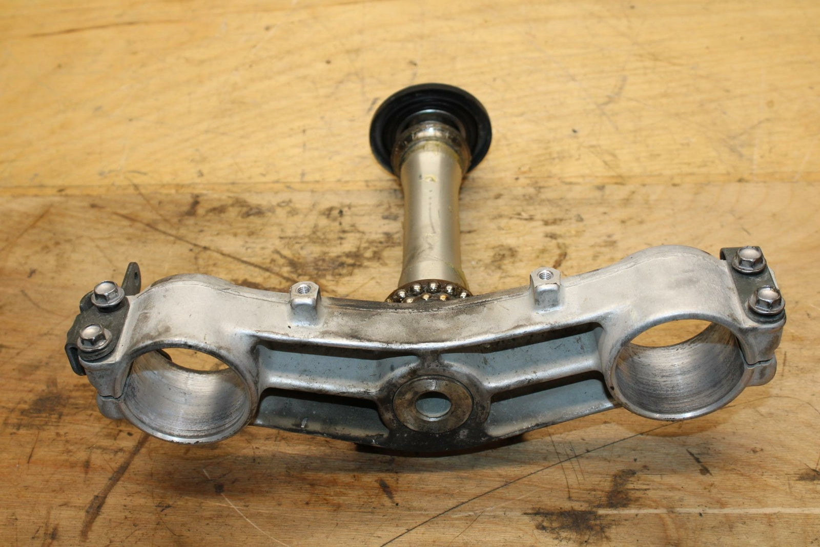 04-05 KAWASAKI NINJA ZX10R FRONT FORKS CLAMP LOWER TRIPLE TREE STEM BB322