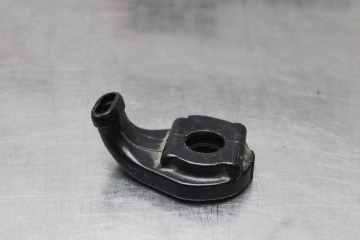 05-06 KAWASAKI NINJA ZX6R THROTTLE CABLE LINE HOUSING GUIDE BB877