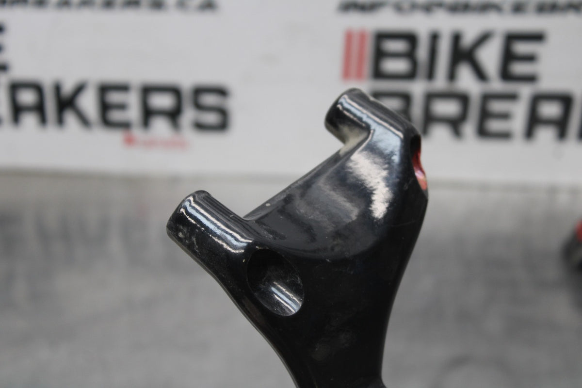 07 HARLEY-DAVIDSON SPORTSTER 1200 XL1200C REAR PASSENGER FOOT STEP PEG SET BB833
