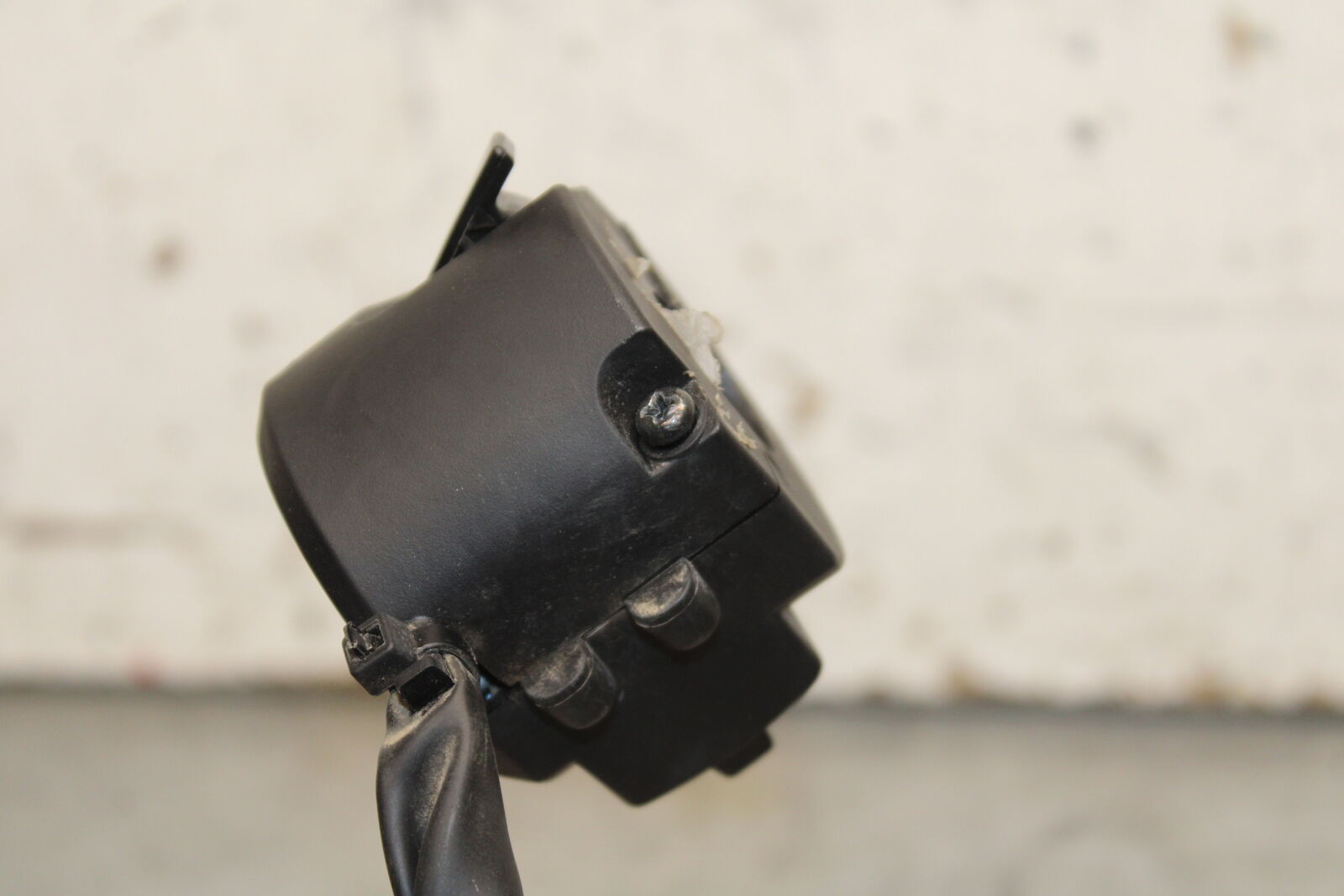 19-24 YAMAHA R3 LEFT CLIP ON HANDLE HORN SIGNALS SWITCH SWITCHES BB736