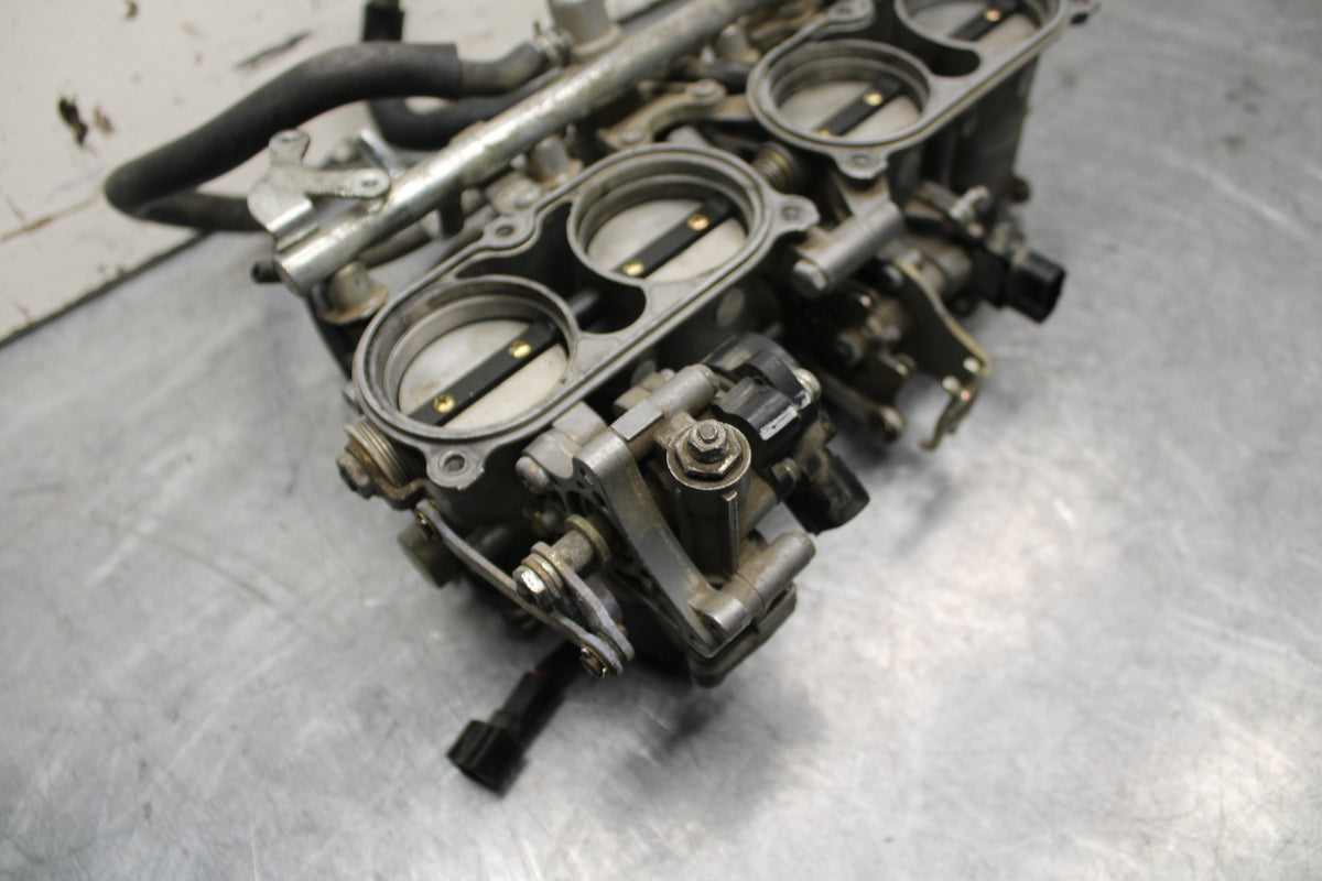 04-06 YAMAHA YZF R1 MAIN FUEL INJECTORS / THROTTLE BODIES 5VY-13750-30-00 BB659
