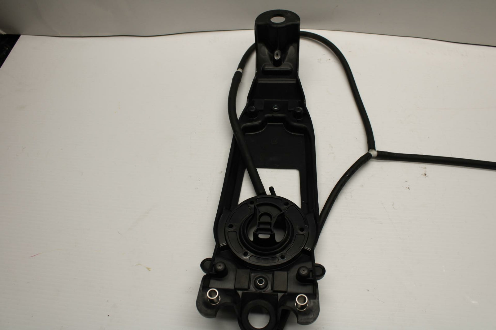 18-20 HUSQVARNA VITPILEN 401 GAS TANK FUEL CELL COVER FAIRING BRACKET BB248