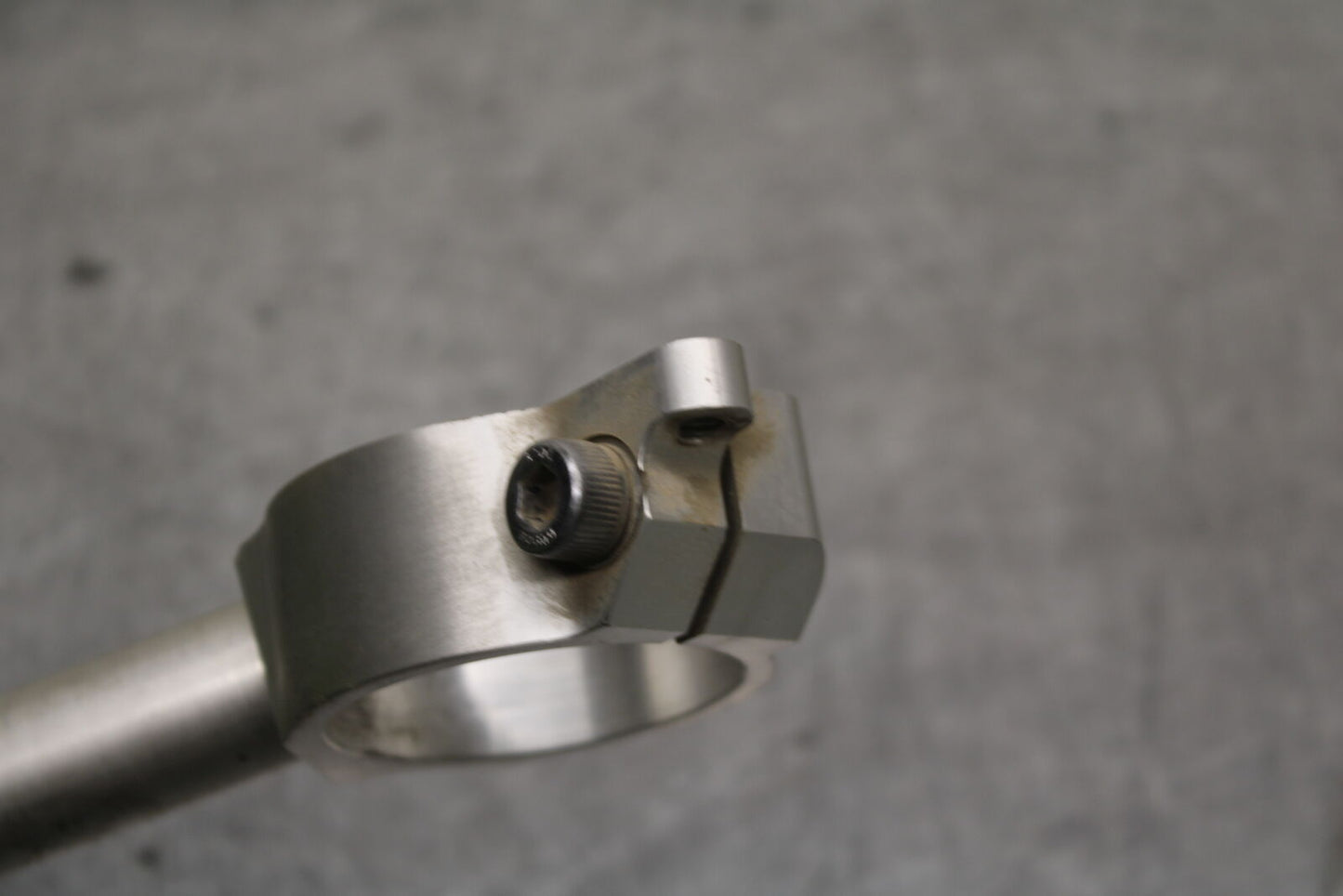 06-07 YAMAHA YZF R6 LEFT CLIP ON HANDLEBAR BB742