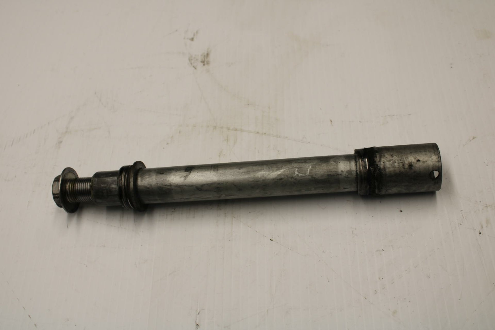 04-05 HONDA CBR1000RR FRONT WHEEL RIM AXLE PIVOT BOLT BB242
