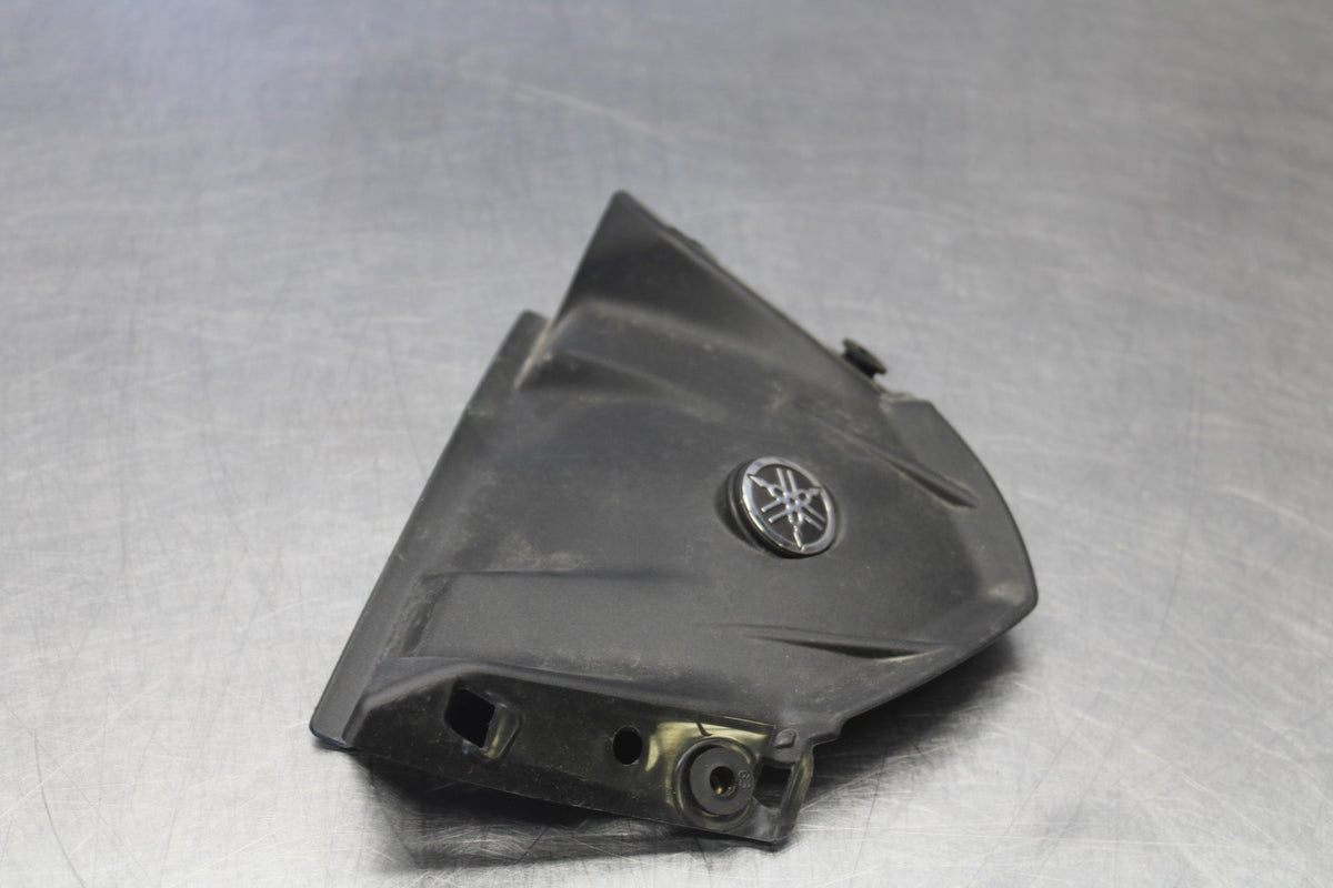 15-17 YAMAHA YZF R3 FRONT CENTER COWL FAIRING BB003