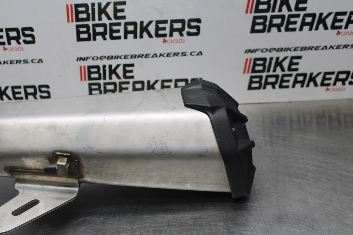 22 KAWASAKI NINJA 1000SX EXHAUST PIPE MUFFLER SLIP ON CAN SILENCER BB780
