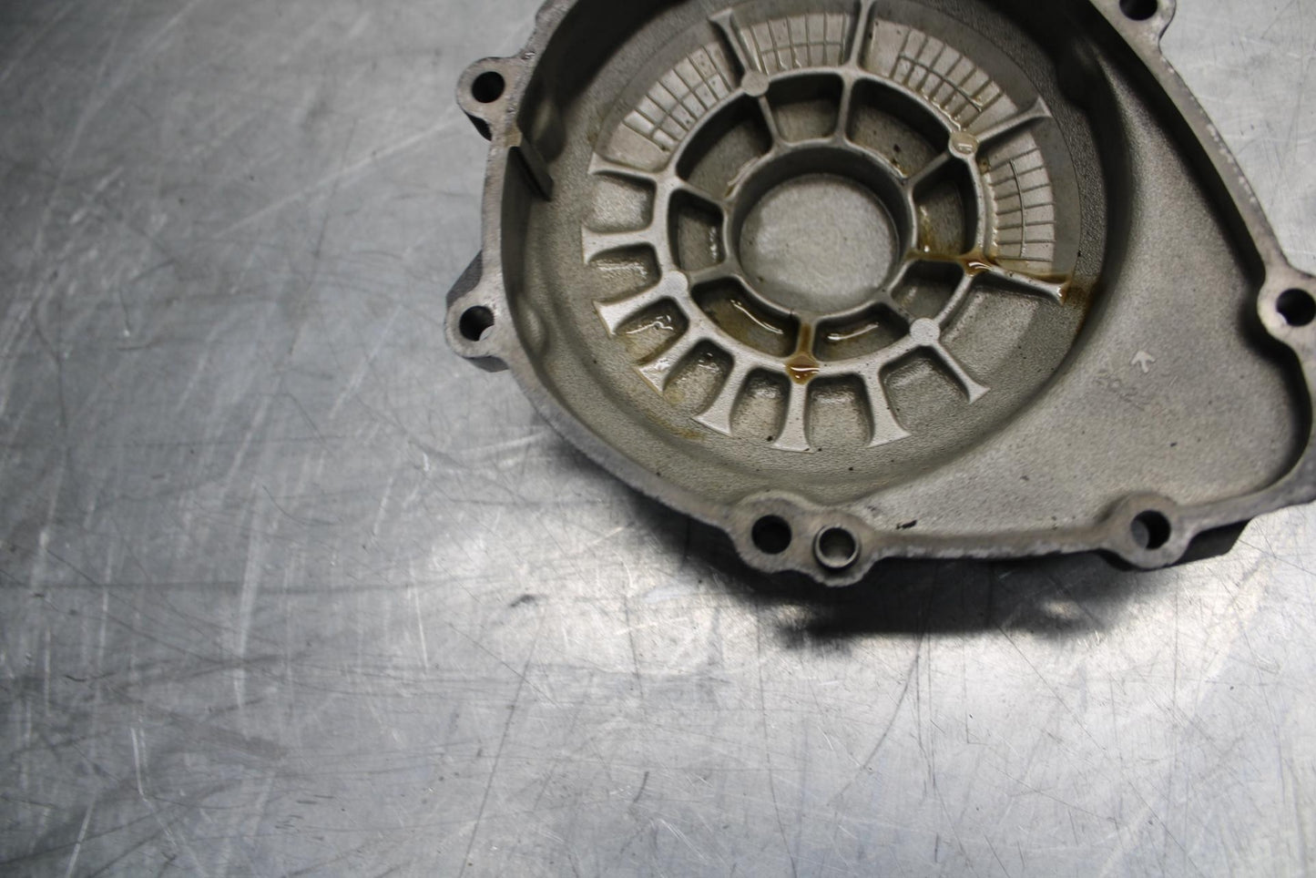 09-14 YAMAHA YZF R1 STATOR MAGNETO ALTERNATOR  COVER 14B-15411-00-00 BB471