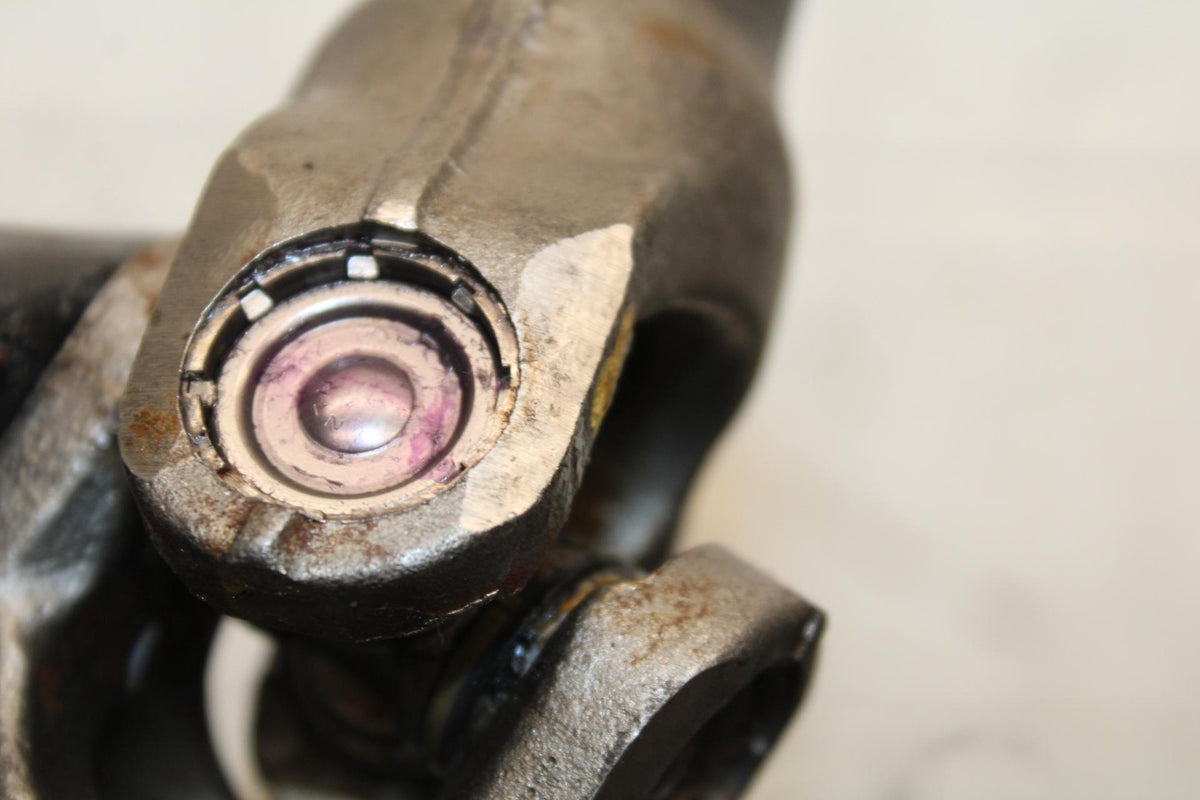 2007 Honda Shadow Spirit 1100 VT1100C DRIVE YOKE AXEL U-JOINT BB561