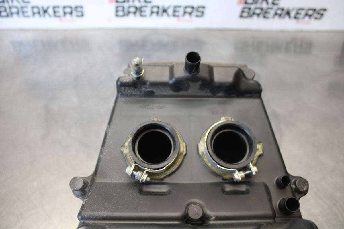 24-25 KAWASAKI NINJA 500 ABS AIRBOX AIR INTAKE FILTER BOX BB899