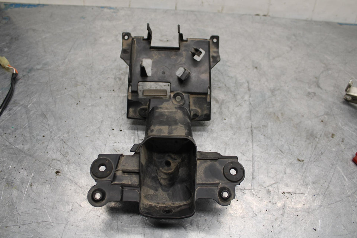 09-16 SUZUKI GSXR1000 REAR BACK TAIL UNDERTAIL FAIRING COWL ECU TRAY  BB439