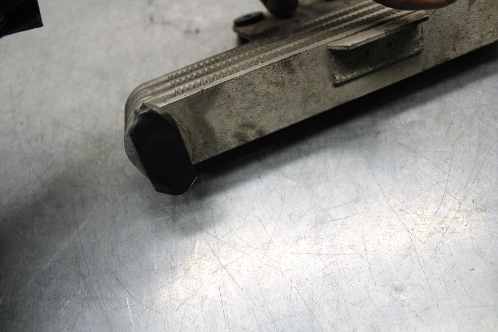 04-09 SUZUKI GS 500 FH GS500F ENGINE MOTOR OIL COOLER  BB97