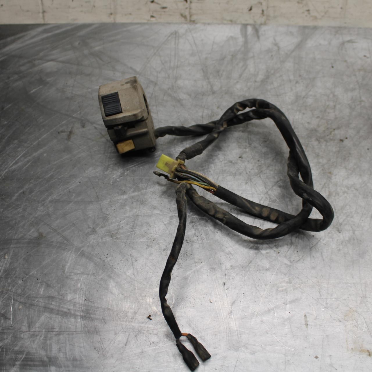 91-92 SUZUKI GSXR750 M  LEFT CLIP ON HANDLE HORN SIGNALS SWITCH SWITCHES BB493