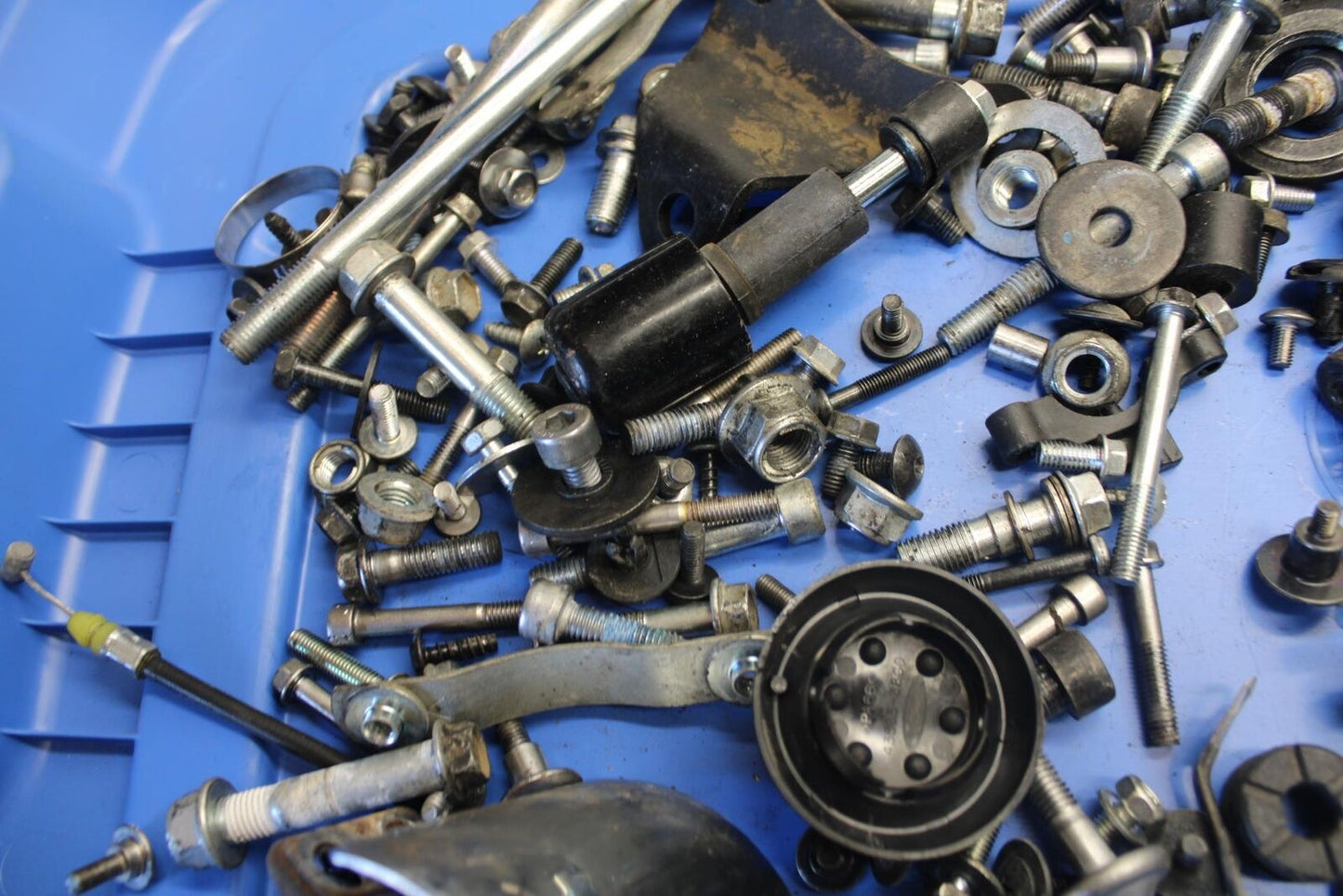 2016 Suzuki Bandit GSF1250SA ABS LEFTOVER MOUNTING BOLTS HARDWARE MOTOR BB509
