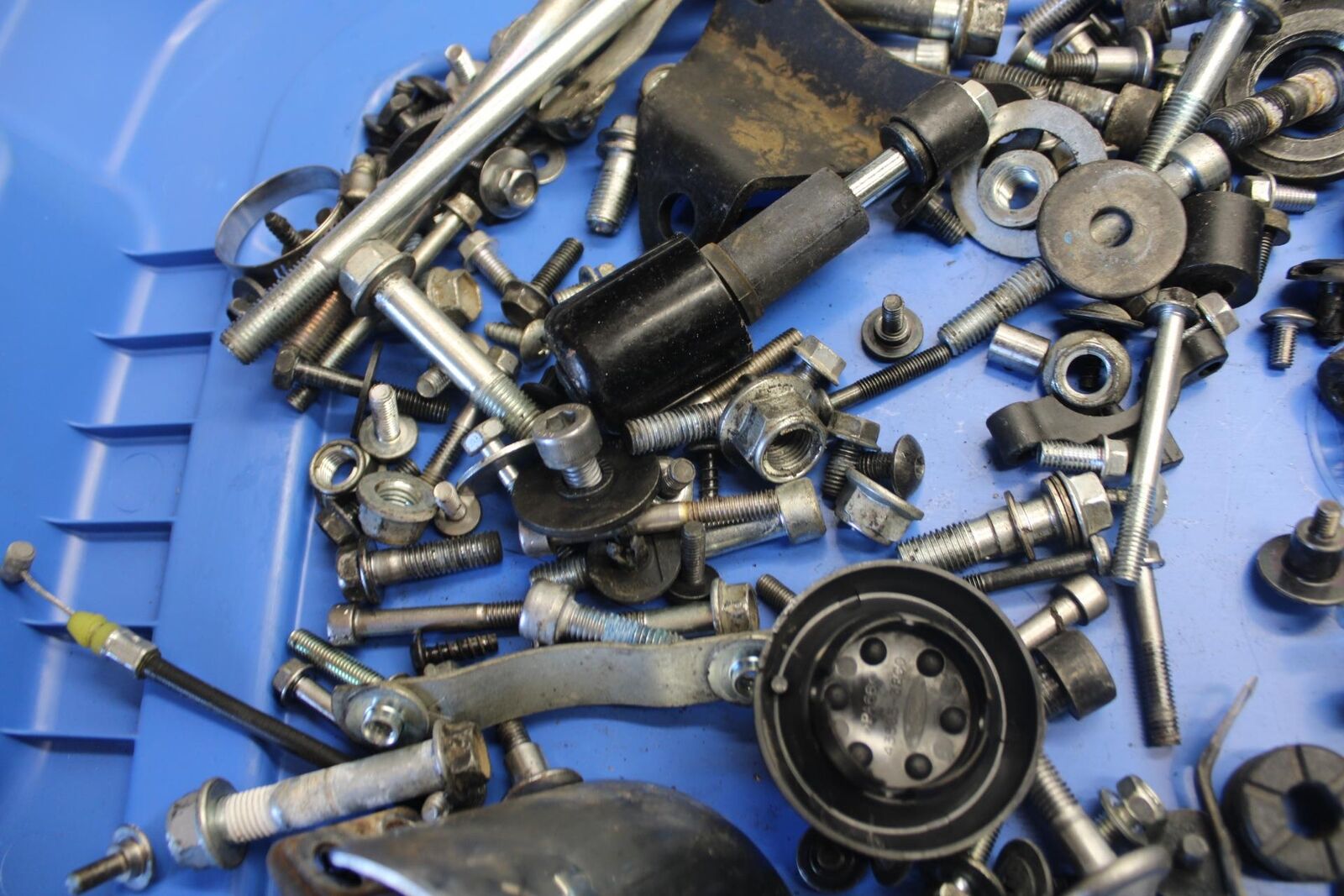 2016 Suzuki Bandit GSF1250SA ABS LEFTOVER MOUNTING BOLTS HARDWARE MOTOR BB509