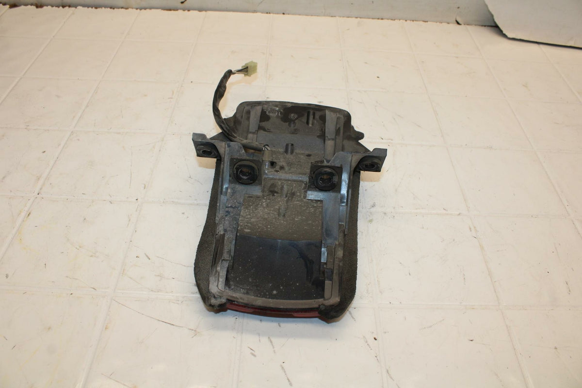 03-05 SUZUKI SV1000 REAR TAIL TAILLIGHT BACK BRAKE LIGHT BB405