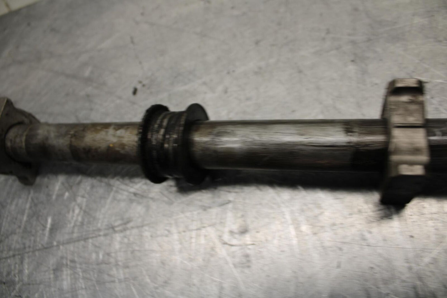 05-06 HONDA CBR600RR REAR AXLE BACK WHEEL RIM PIVOT BOLT AXEL BB444