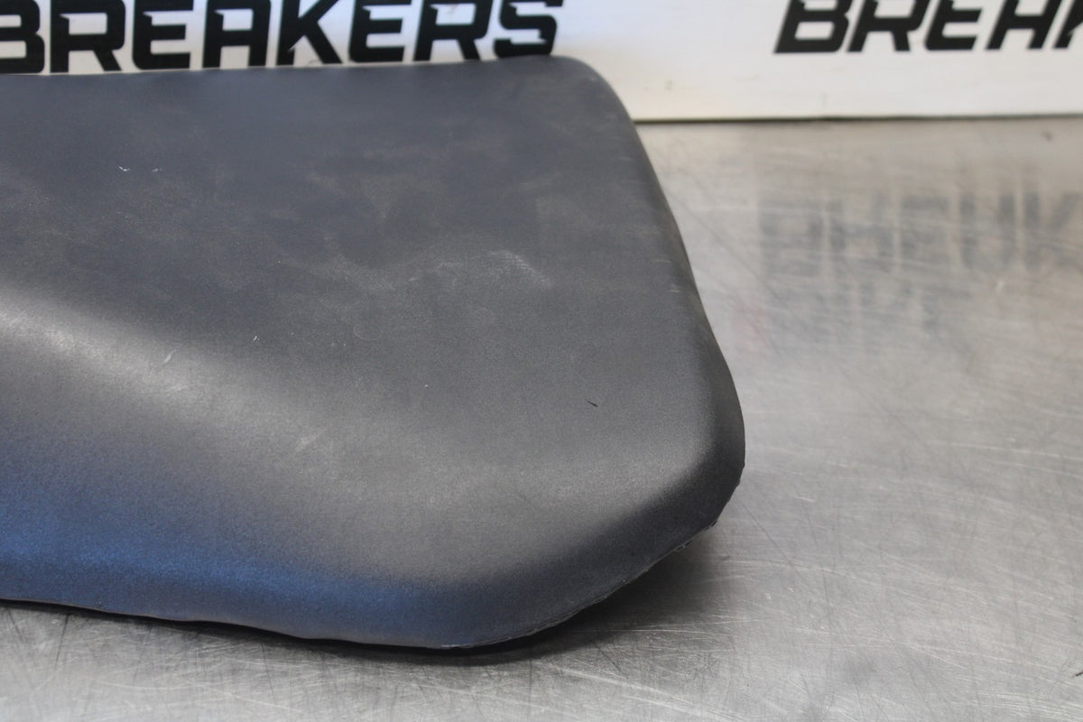 03-04 YAMAHA YZF R6 FRONT DRIVERS SEAT PAD SADDLE PILLION BB890