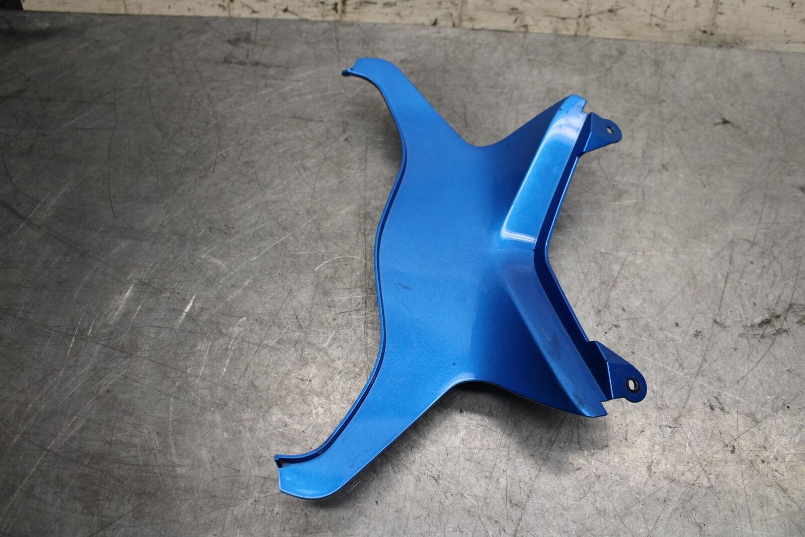 2009 Kawasaki Ninja ZX6R ZX600R CENTER REAR BACK TAIL FAIRING COWL BB548