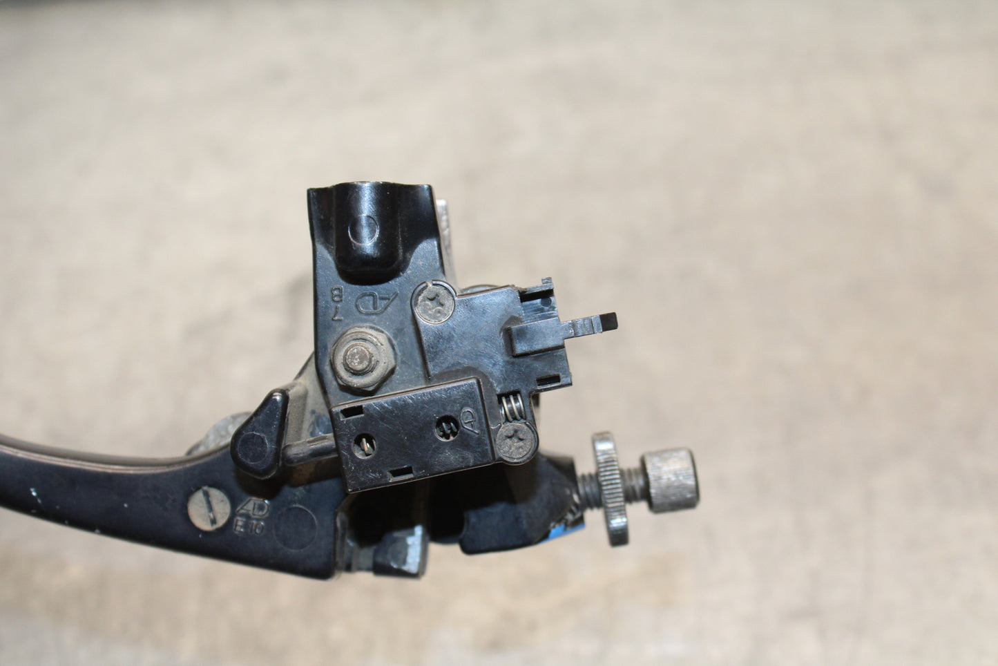 13-17 KAWASAKI NINJA ZX6R ZX636E CLUTCH PERCH MOUNT WITH LEVER  BB735