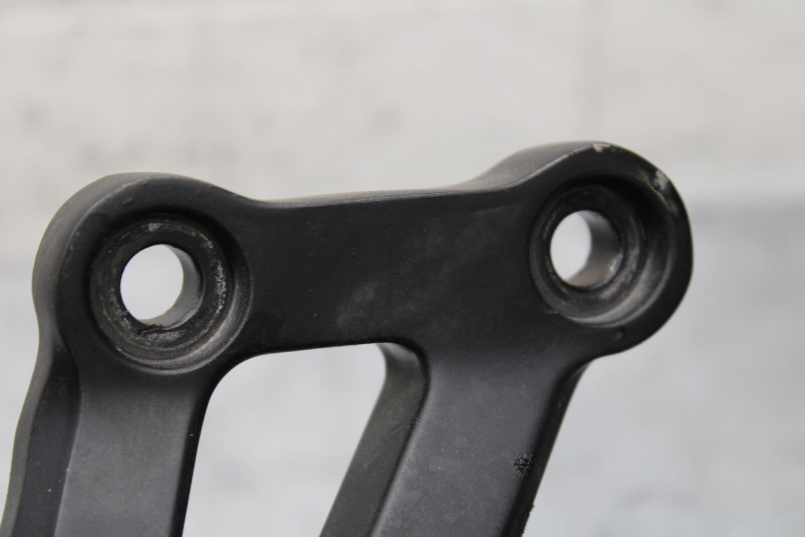 2000 Kawasaki Ninja ZX12R ZX1200A LEFT REAR BACK PASSENGER PEG 35063-1064