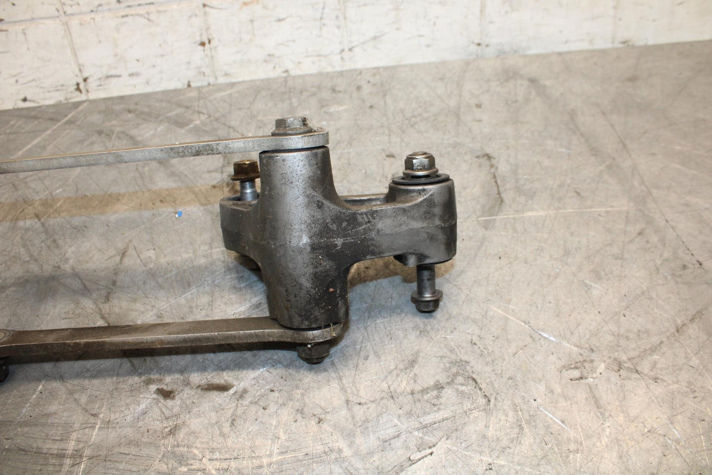 2005 Kawasaki Ninja ZX6R ZX636C REAR DOGBONE SHOCK LINKAGE LINK BB534