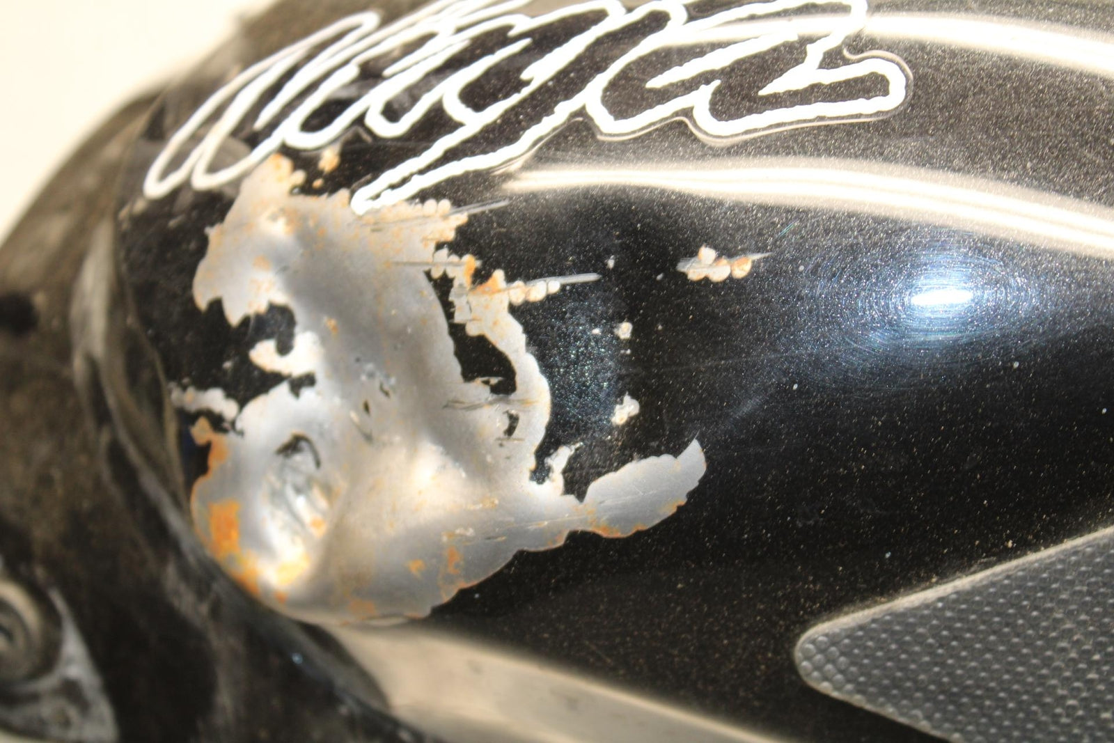 16-20 KAWASAKI ZX10R GAS TANK FUEL CELL PETROL RESERVOIR BB591