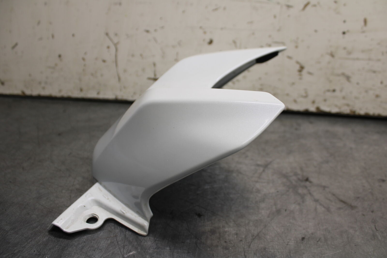 15-16 HONDA CB300F FRONT GAS TANK FUEL CELL FAIRING COWL COVER TRIM BB740