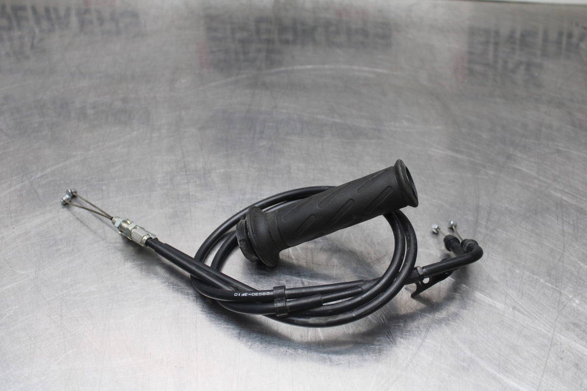 04-05 SUZUKI GSXR600 THROTTLE CABLES LINES BB792