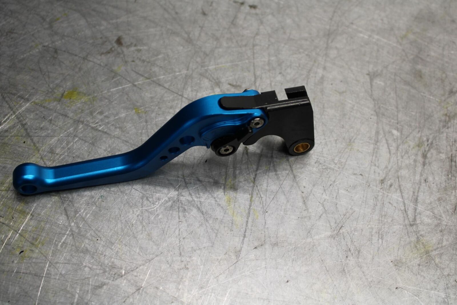 2006 Suzuki GSXR600 CLUTCH PERCH MOUNT WITH LEVER  BB447
